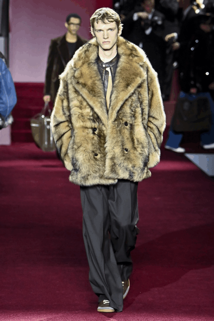 [Мъжка мода есен-зима 2025/2026]: кожи