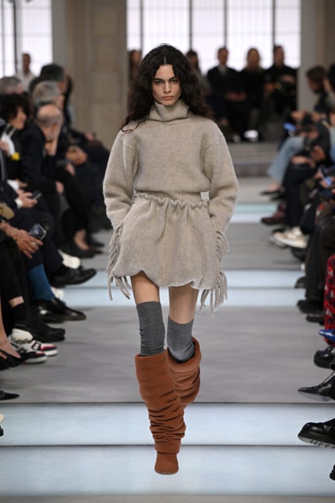 [Модерни дамски обувки за есен-зима 2025/2026]: с набръчкана горна част